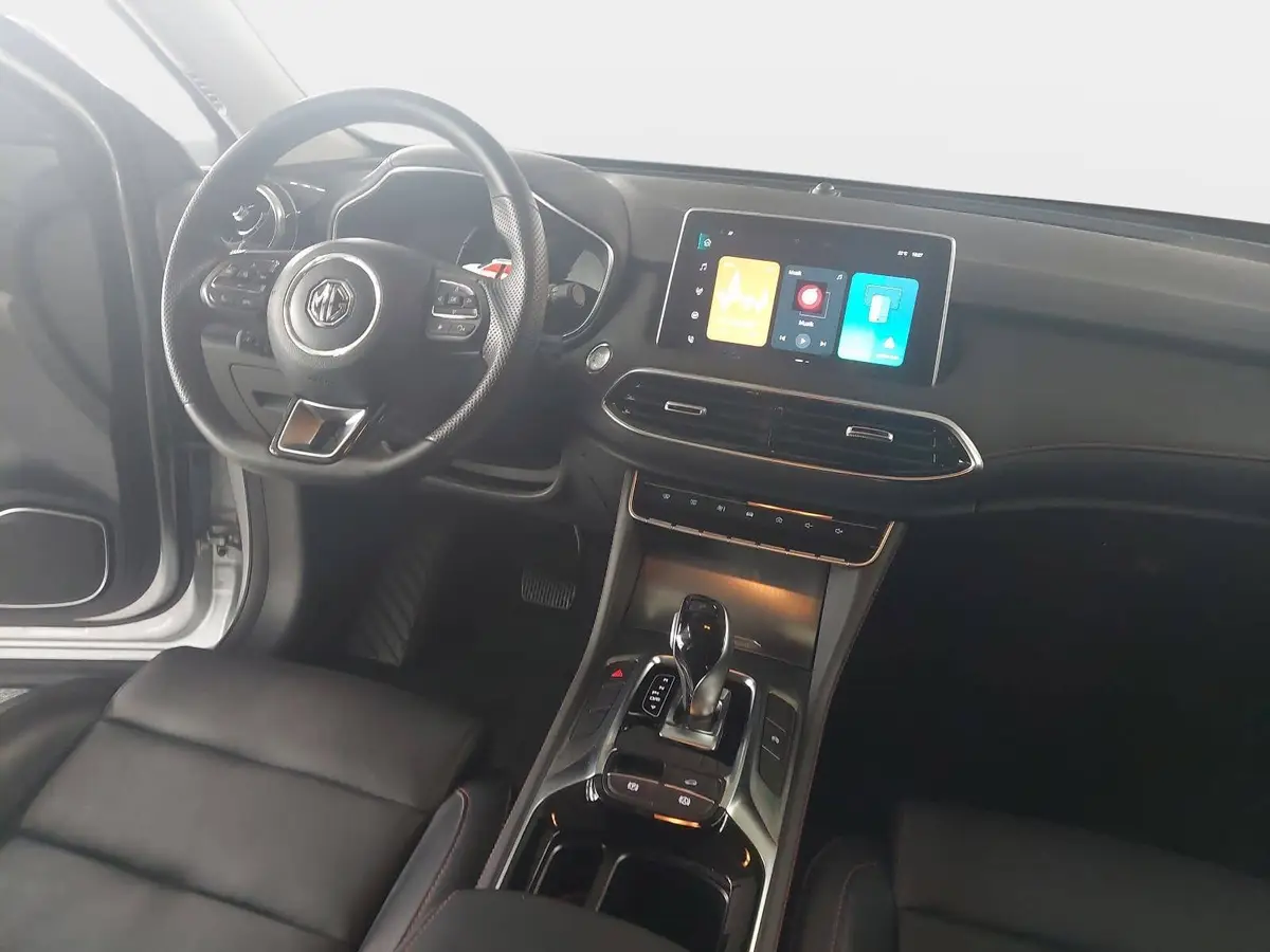 MG HS 1,5 COMFORT AUTOMATIK AHK 8FACH BEREIFT