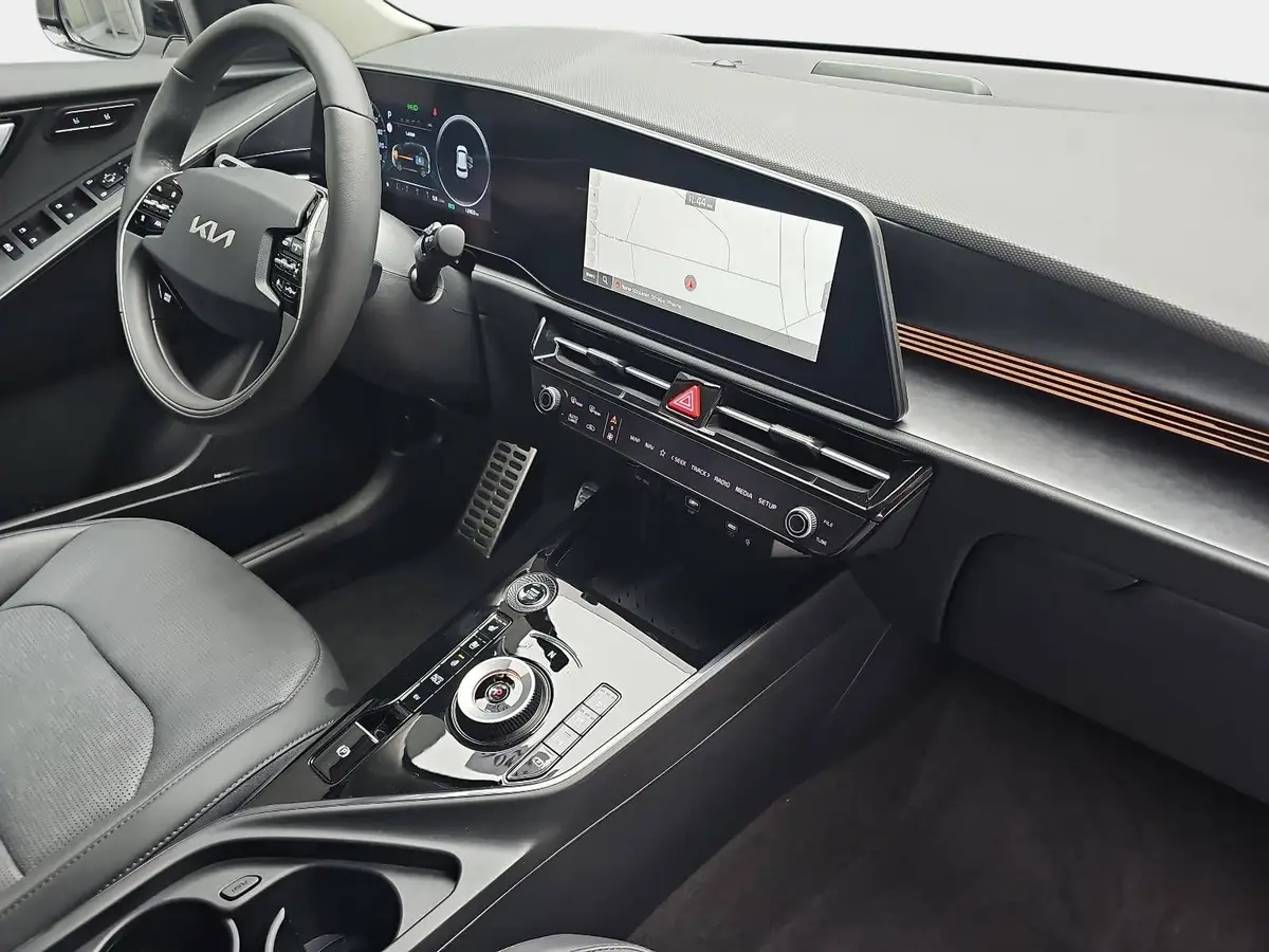 KIA NIRO 1.6 GDI PLUG-IN-HYBRID DCT SPIRIT LM18" TECHNOLOGIE NAVI LED WINTER KAMERA LM18