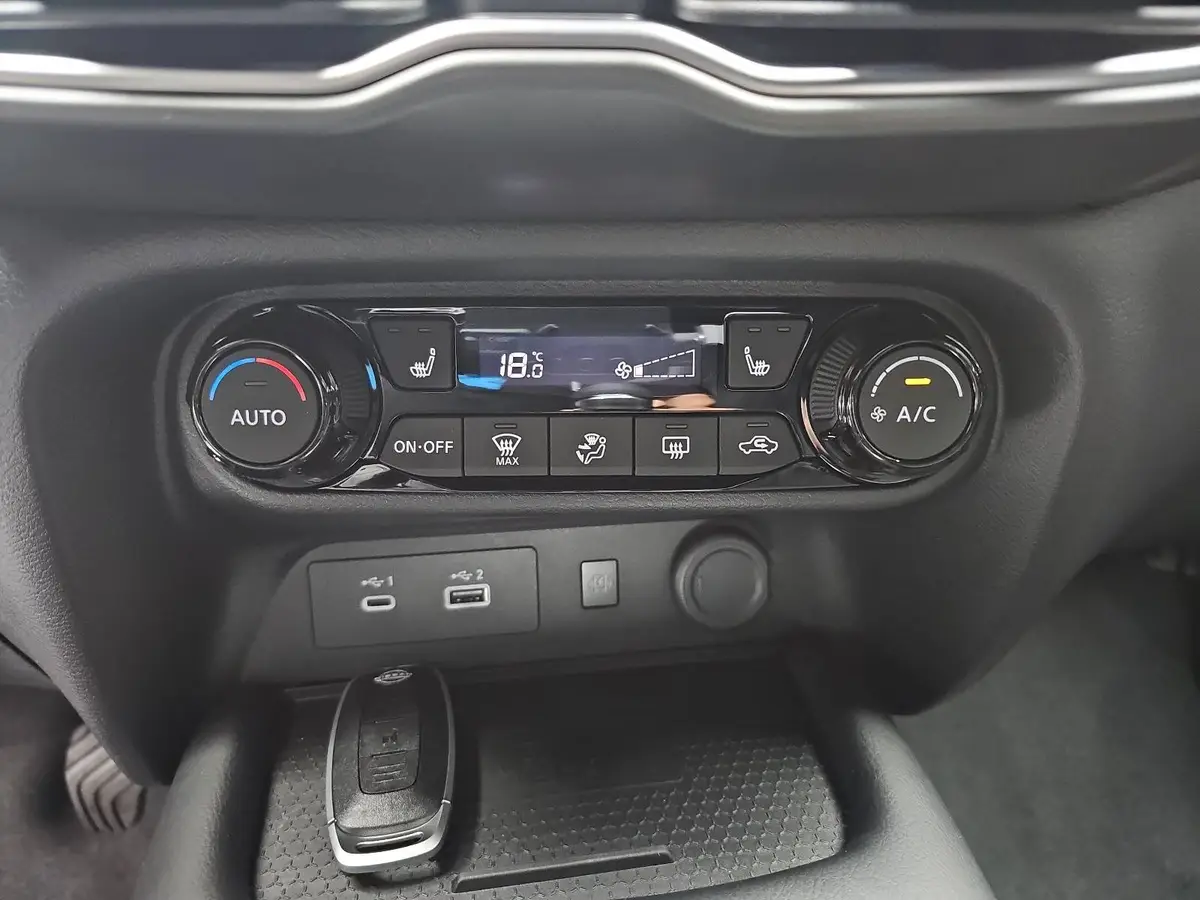 NISSAN JUKE 1.0 DIG-T 5T N-CONNECTA WINTER