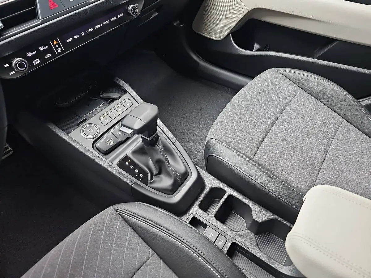 KIA STONIC 1.0 T-GDI 115 48V DCT GT-LINE MJ26