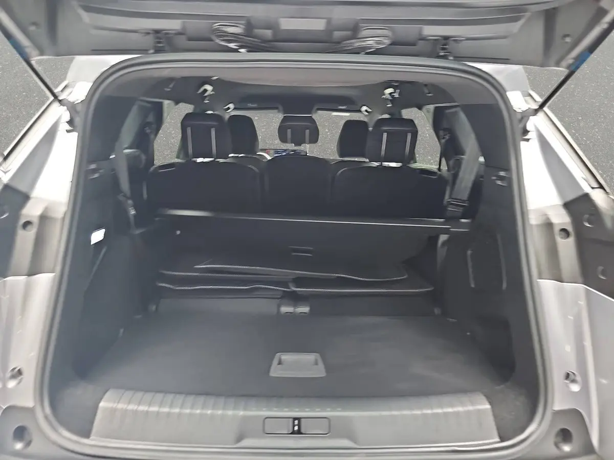 PEUGEOT 5008 1.2 HYBRID 145 E-DSC6 ALLURE KLIMA LED 7-S DAB 360