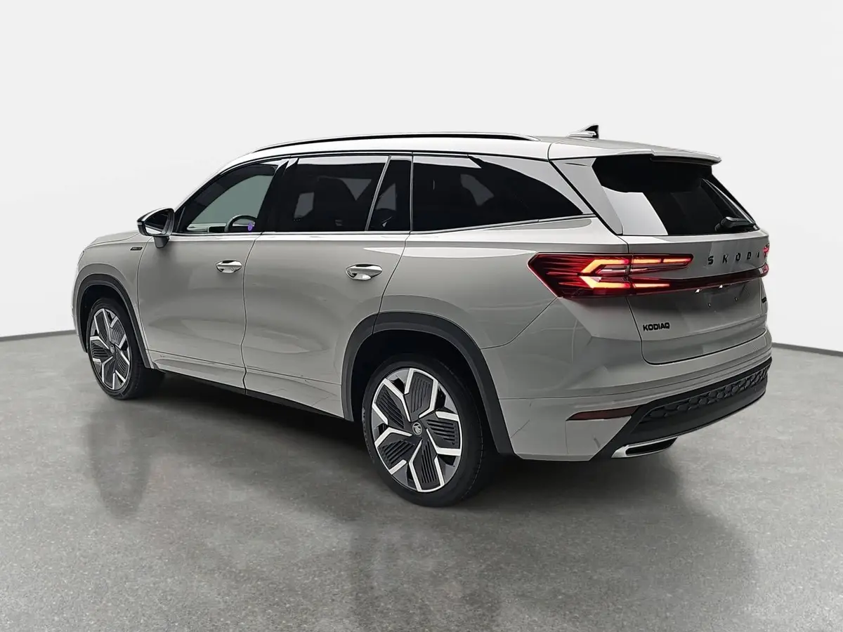 SKODA KODIAQ 1.5 TSI DSG SPORTLINE NAVI LED ACC PANO WINTER AHK