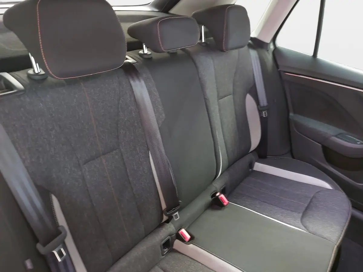 SKODA KAMIQ 1.5 TSI DSG STYLE ACC WINTER DAB