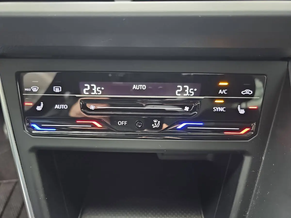 VW TAIGO 1.0 TSI DSG LIFE LED WINTER P-ASSIST KAMERA LM16