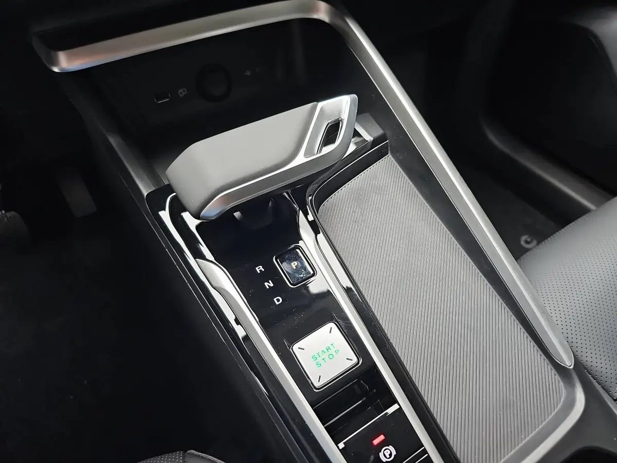 MG ZS 1.5 HYBRID+ MY25 LUXURY NAVI LM18 KEYLESS-ENTRY 360-GRAD-KAMERA