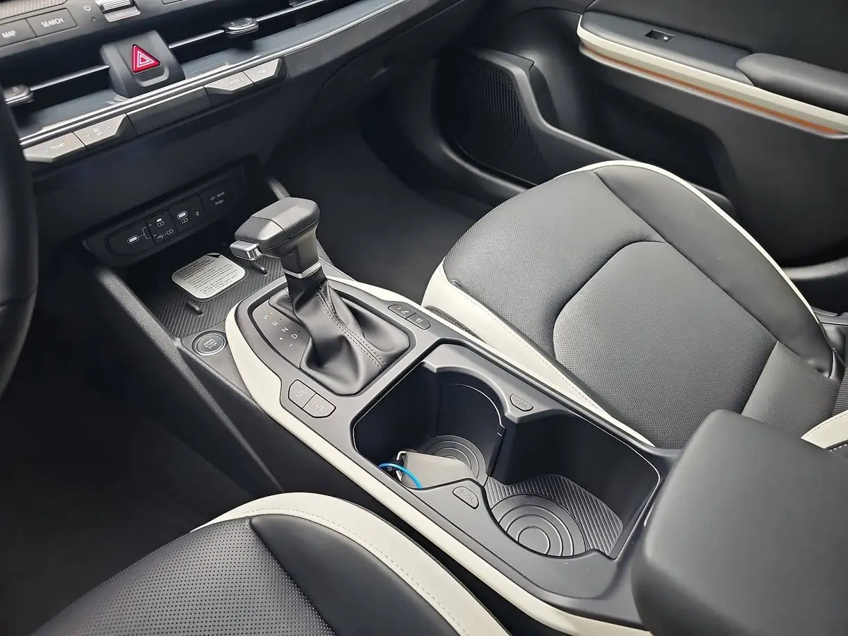 KIA K4 1.6 T-GDI 180 PS DCT7 GT-LINE MJ26 DRIVEWISE-PARK-PRO SITZ SOUND DESIGN GLASDACH