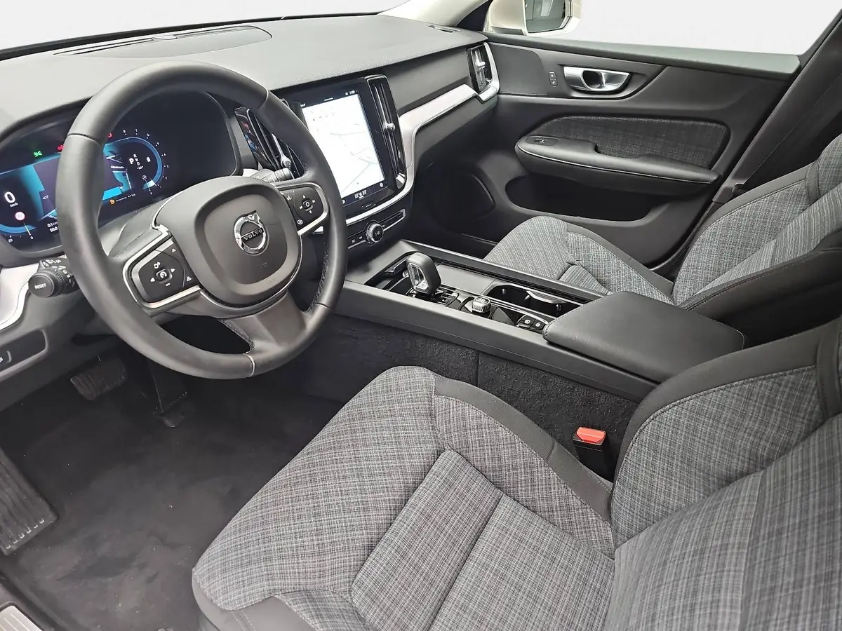 VOLVO S60 B4 AUTO. CORE NAVI LED GOOGLE KAMERA LM17