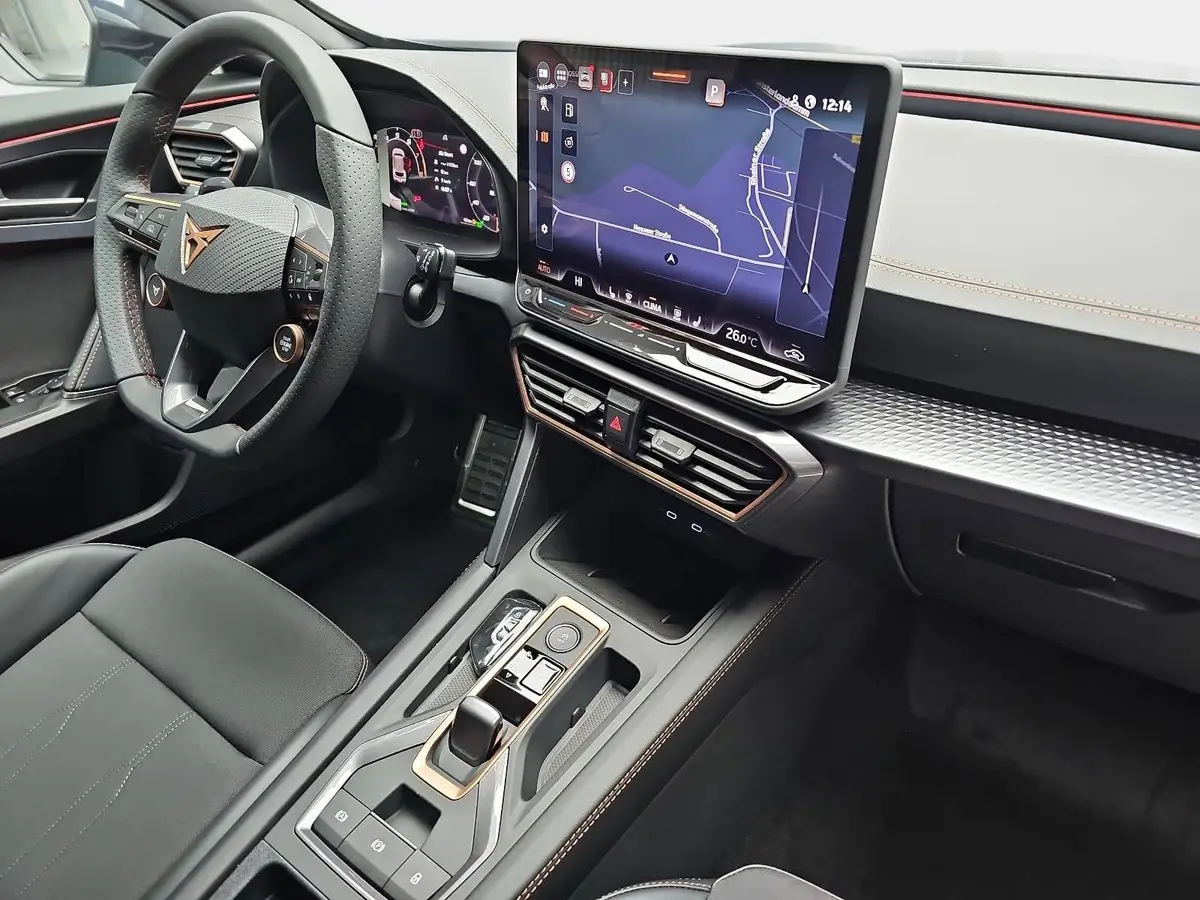 CUPRA FORMENTOR 1.5 ETSI DSG NAVI LED-MATRIX PANO EL.HECKK. ACC KA