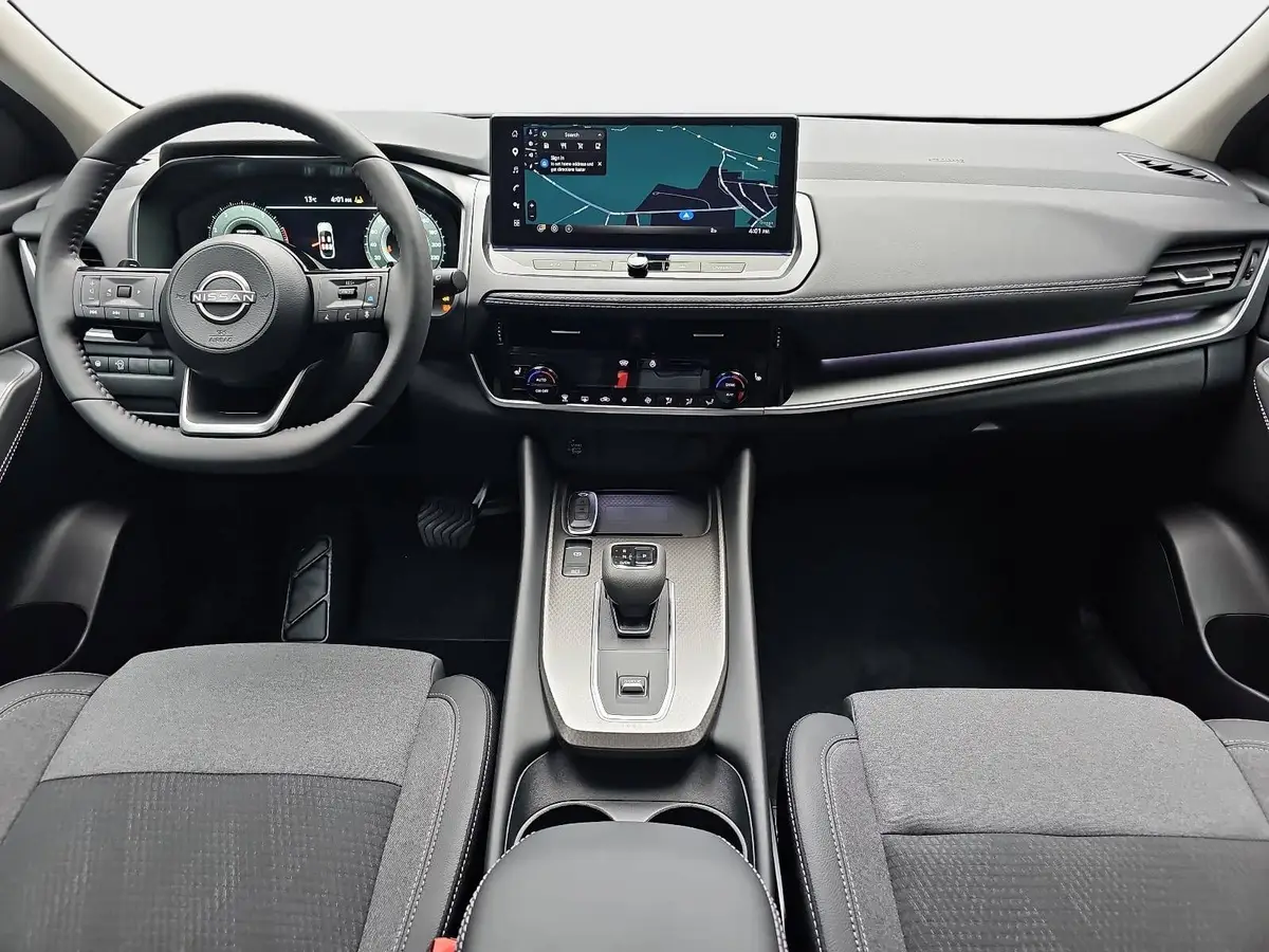 NISSAN QASHQAI 1.3 DIG-T XTRONIC N-CONNECTA PANO WINTER