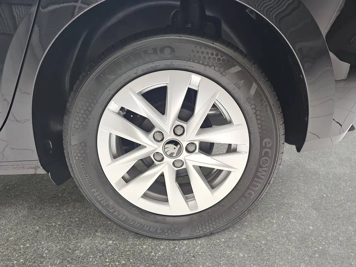 SKODA FABIA 1.0 MPI SELECTION GRA KAMERA