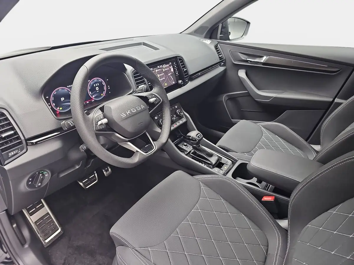 SKODA KAROQ 2.0 TSI DSG SPORTLINE 4X4 AHK PANO