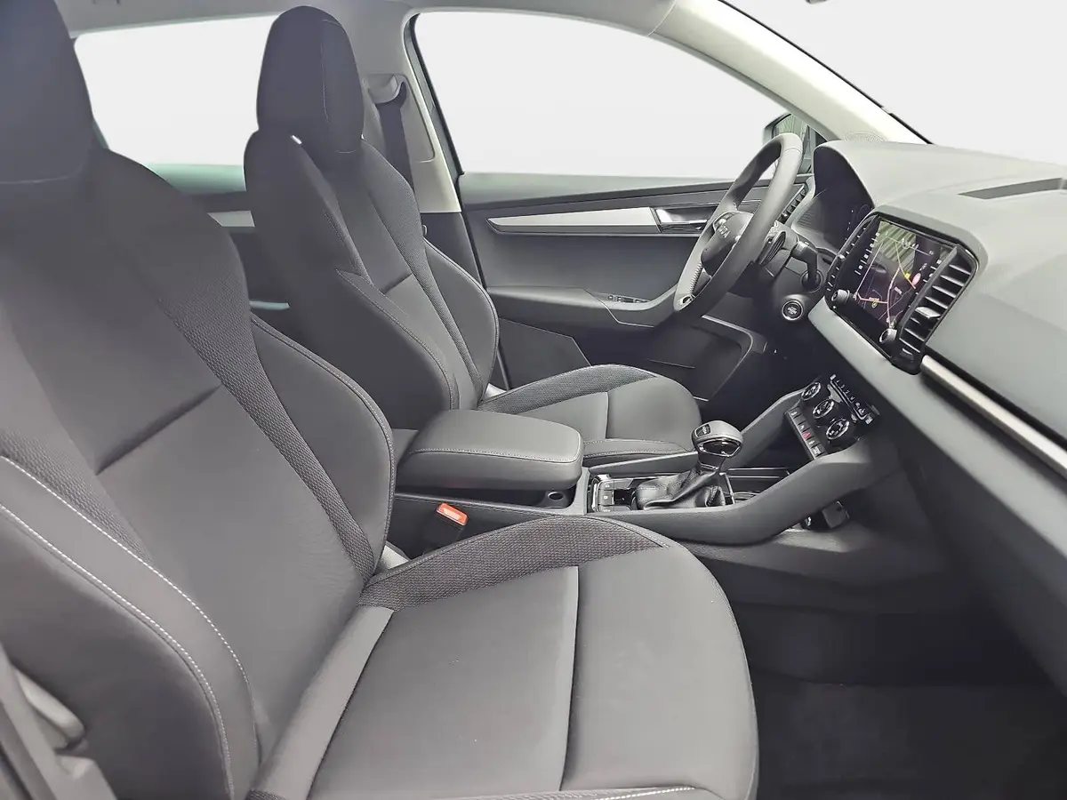 SKODA KAROQ 2.0 TDI DSG DRIVE NAVI LED AHK LM
