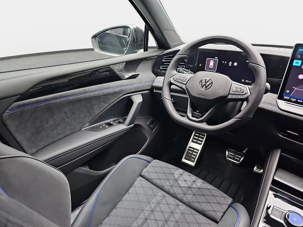 VW TIGUAN 2.0 TDI DSG R-LINE NAVI LED PANO