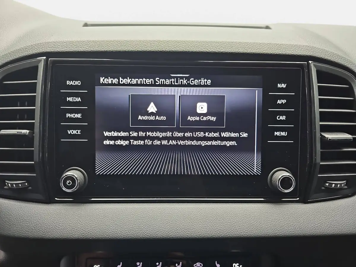 SKODA KAROQ 1.5 TSI DSG 130 JAHRE LED KAMERA AHK
