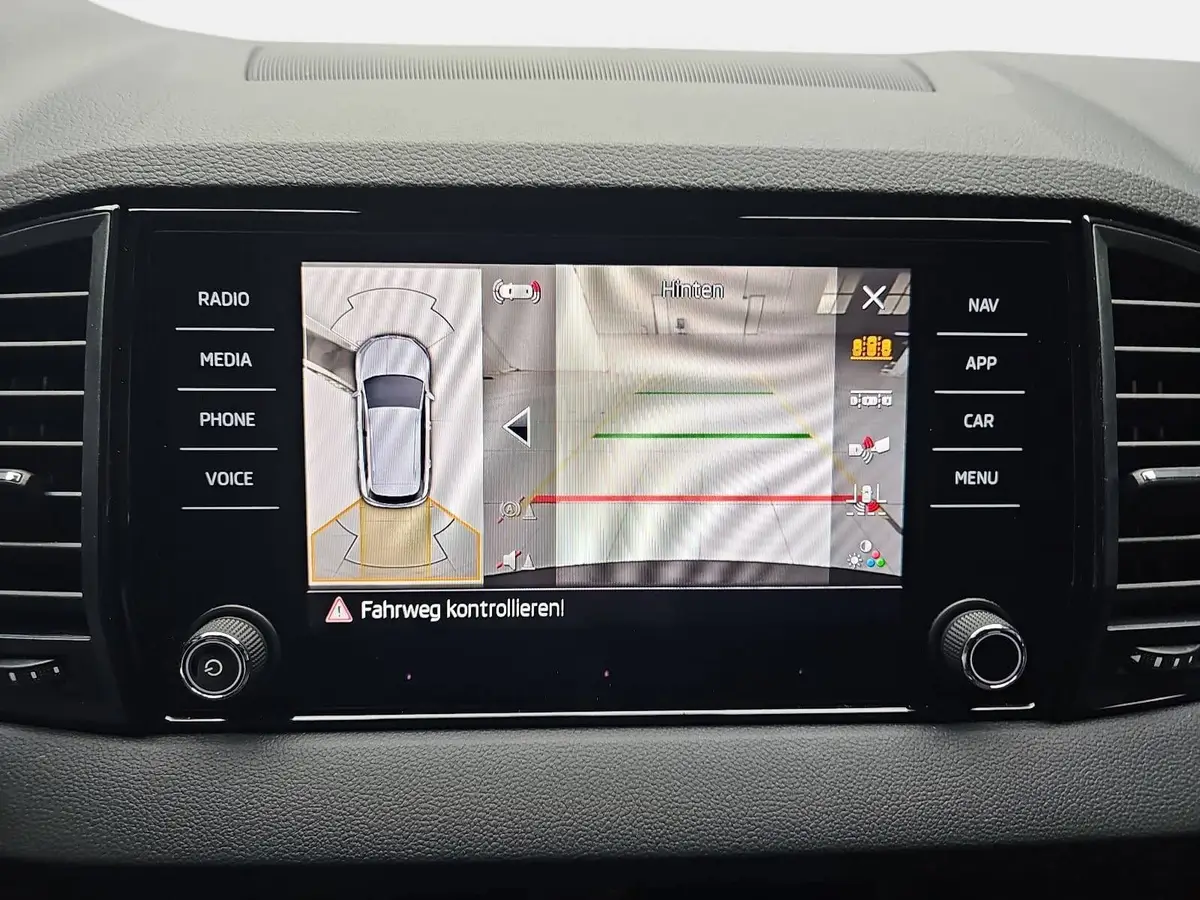 SKODA KAROQ 1.5 TSI DSG SPORTLINE NAVI LED-MATRIX PANO CANTON