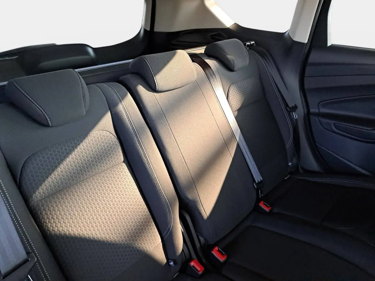 FORD KUGA 1.5 ECOBOOST 4X2 NAVI WINTER PDC LM17