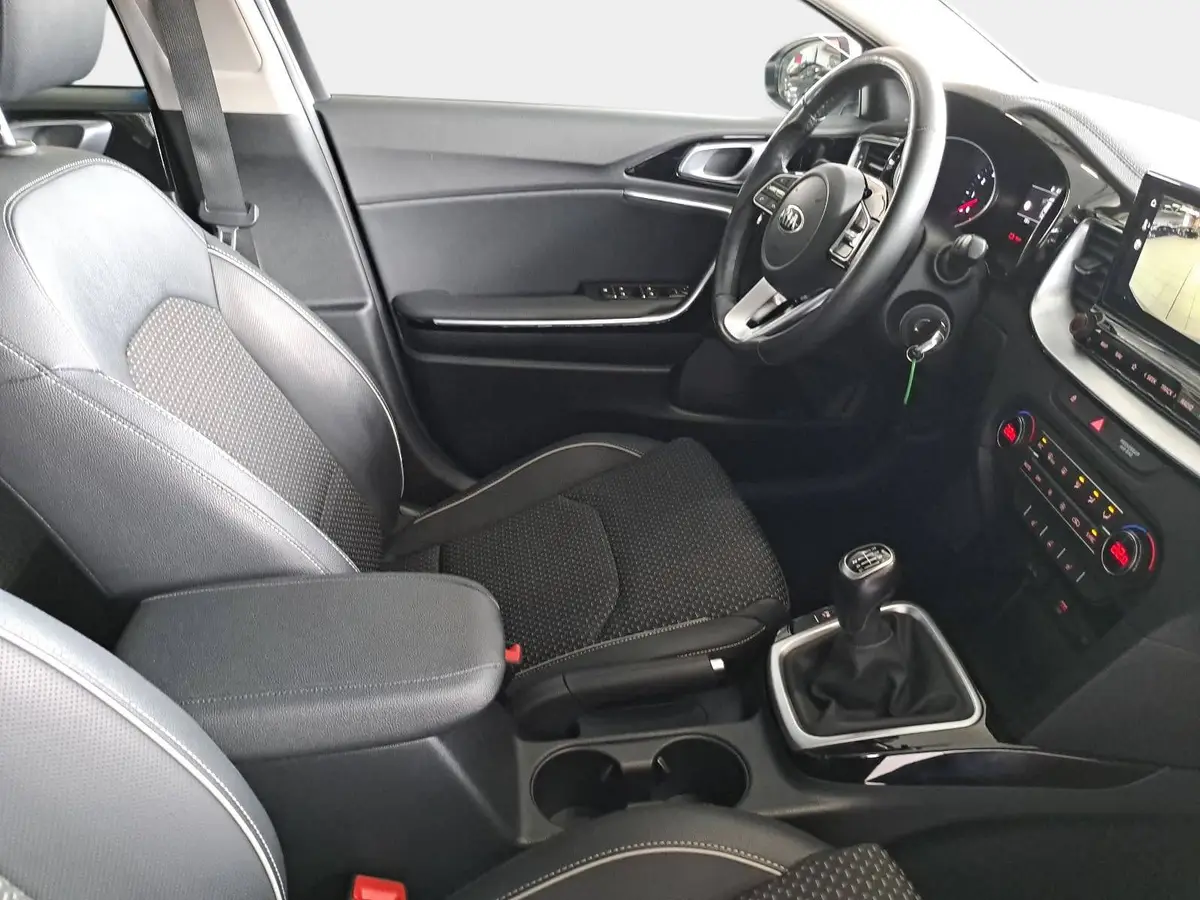 KIA XCEED 1.4 T-GDI JBL SOUND EDITION NAVI LED