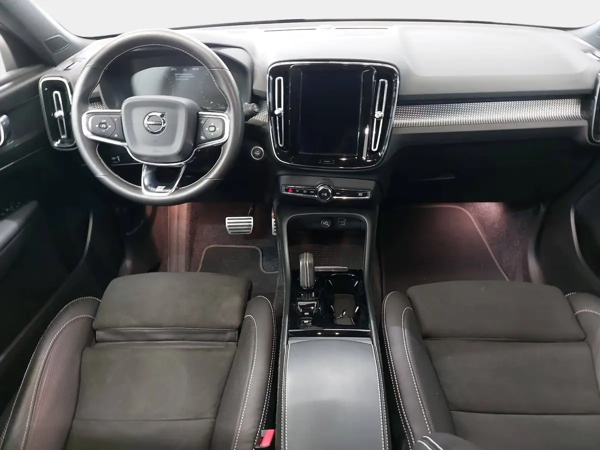 VOLVO XC40 T3 2WD R-DESIGN LED GRA WINTER LM