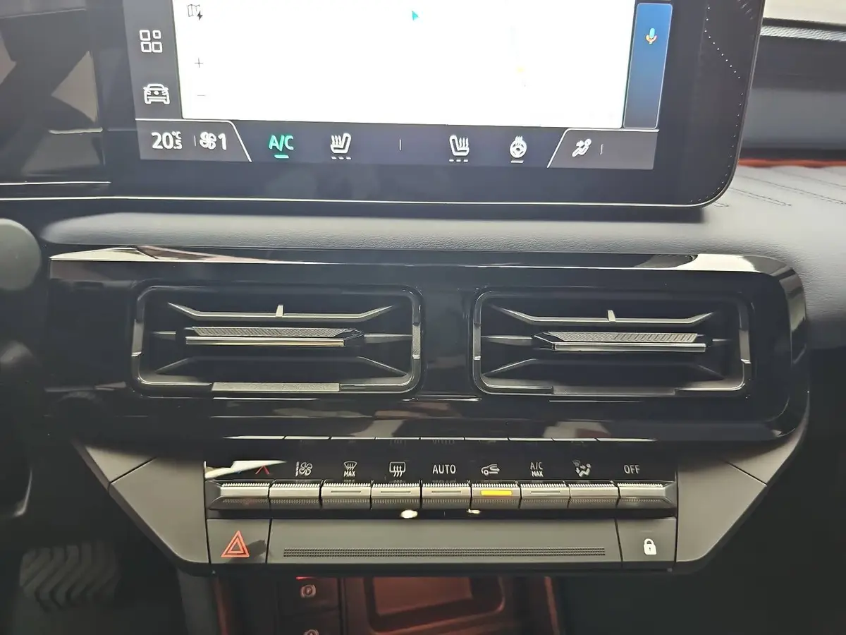 NISSAN MICRA EV 52 KWH EVOLVE PROPILOT ASSIST PARK
