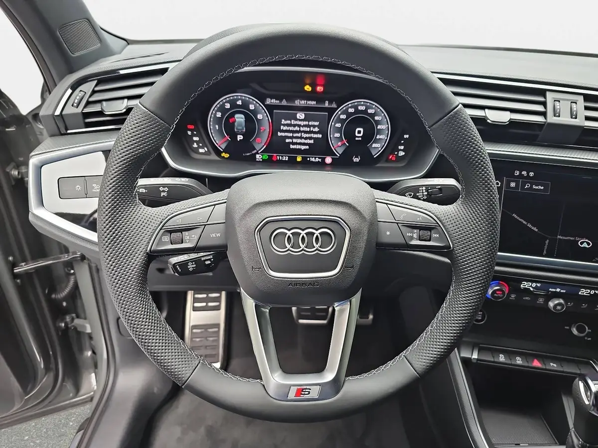 AUDI Q3 35 TFSI S-TRONIC S LINE NAVI LED PANO ACC BLACK+ K