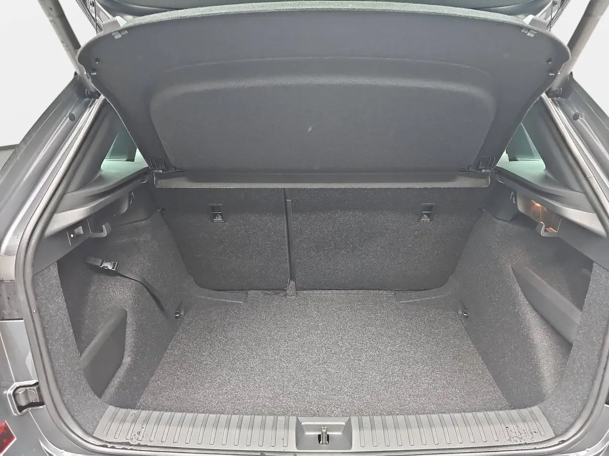 SKODA KAMIQ 1.5 TSI DSG MONTE CARLO NAVI MATRIX-LED PANO WINTE