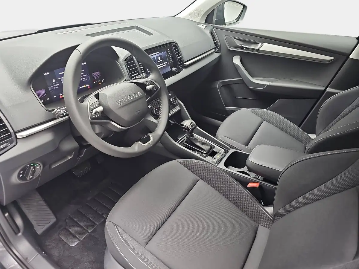 SKODA KAROQ 1.5 TSI DSG 130 JAHRE LED KLIMAAUTO SMARTLINK PDC 