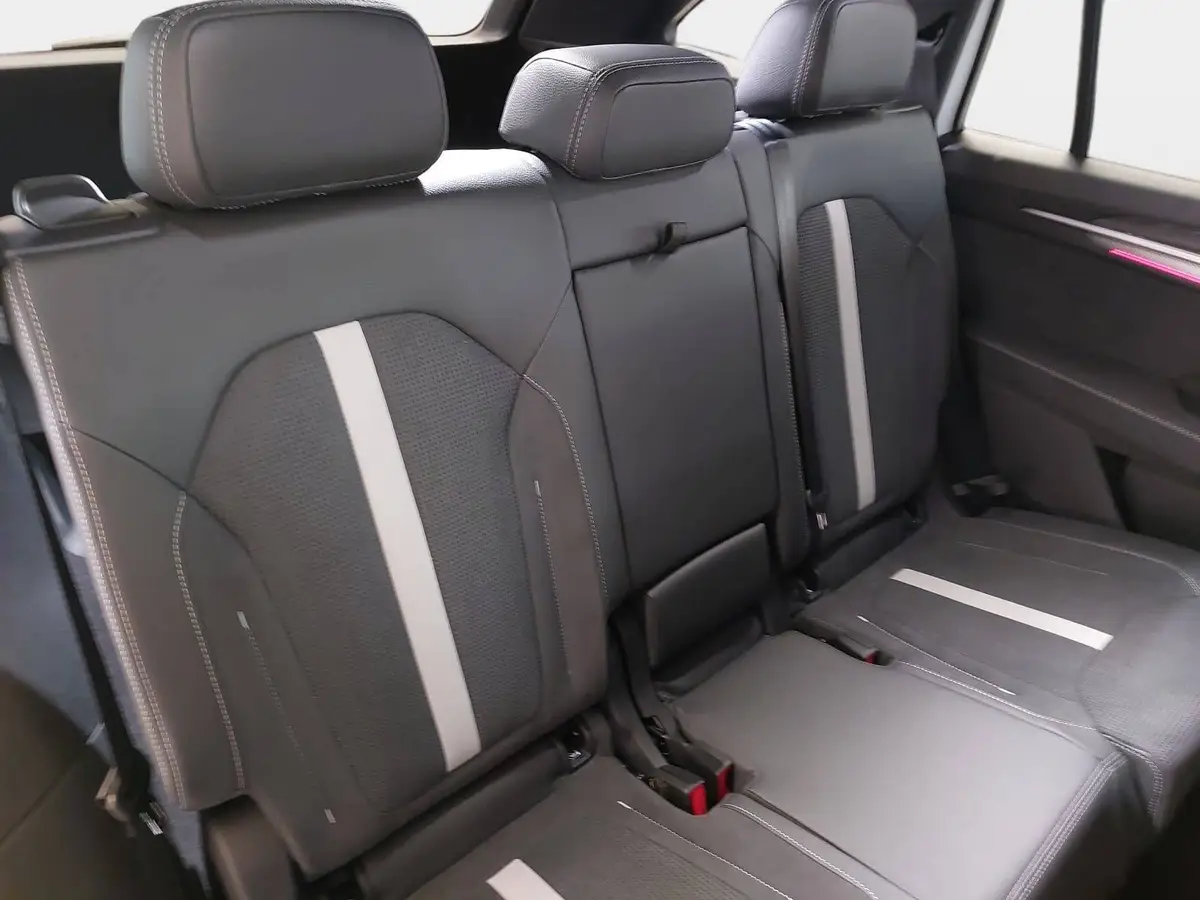 SKODA KODIAQ 1.5 TSI DSG SPORTLINE NAVI LED ACC PANO WINTER AHK