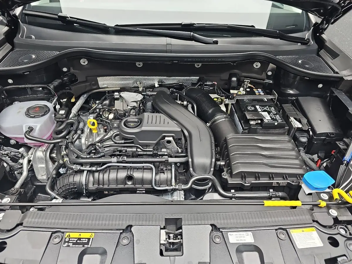 CUPRA ATECA 1.5 TSI DSG NAVI LED ACC LEDER AHK LM19