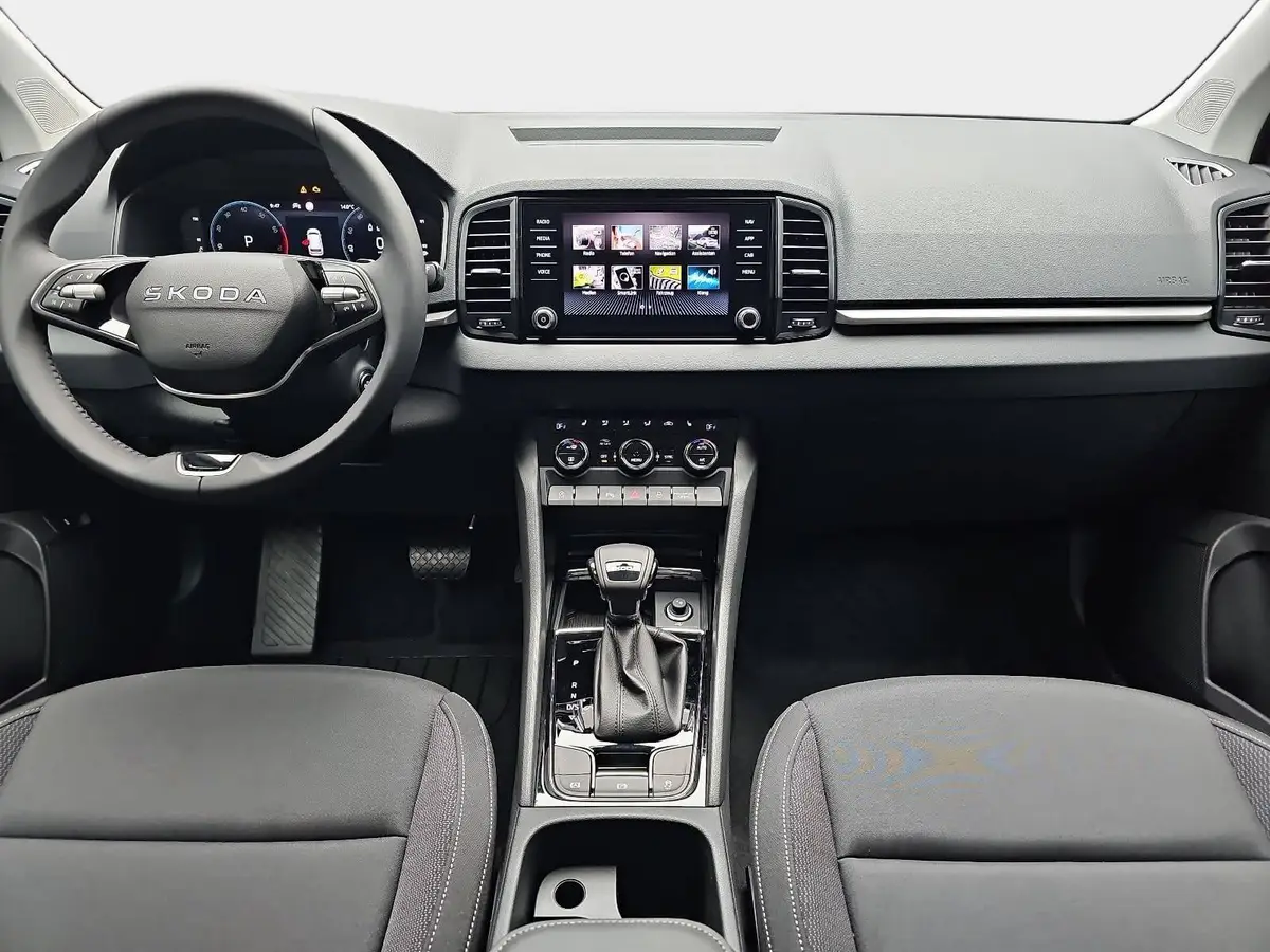 SKODA KAROQ 1.5 TSI DSG LED KAMERA PDC AHK LM