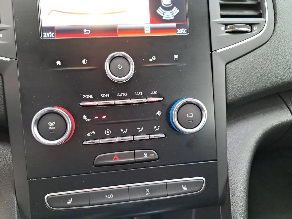 RENAULT MEGANE 1.3 TCE BUSINESS EDITION