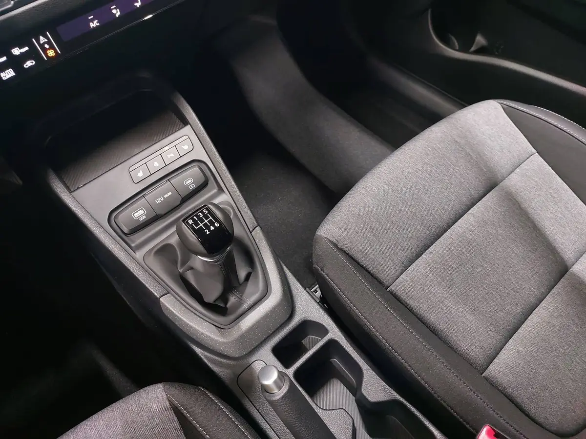 KIA STONIC 1.0 T-GDI 100 VISION MJ26 SITZH. NAVI