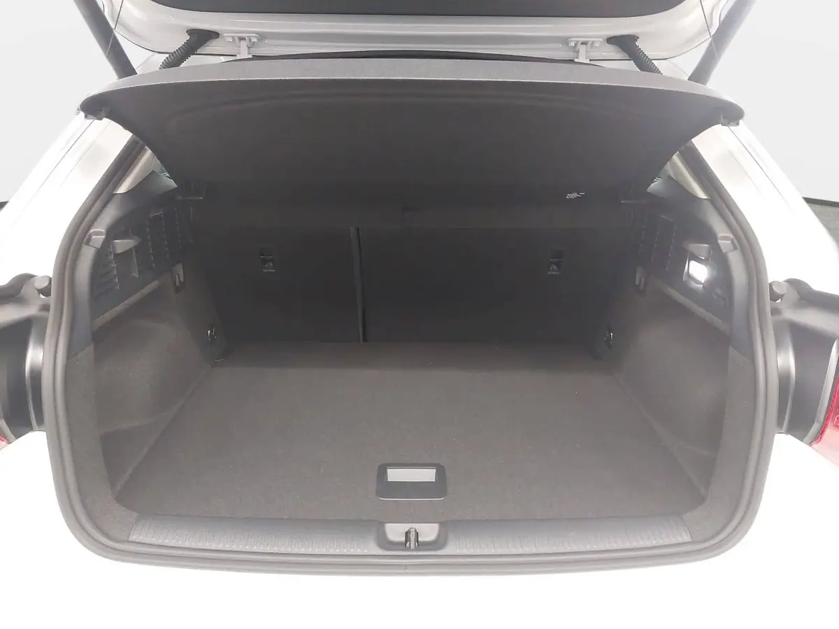 AUDI Q2 35 TFSI S-TRONIC S LINE NAVI LED ACC EL.HECKKL. WI