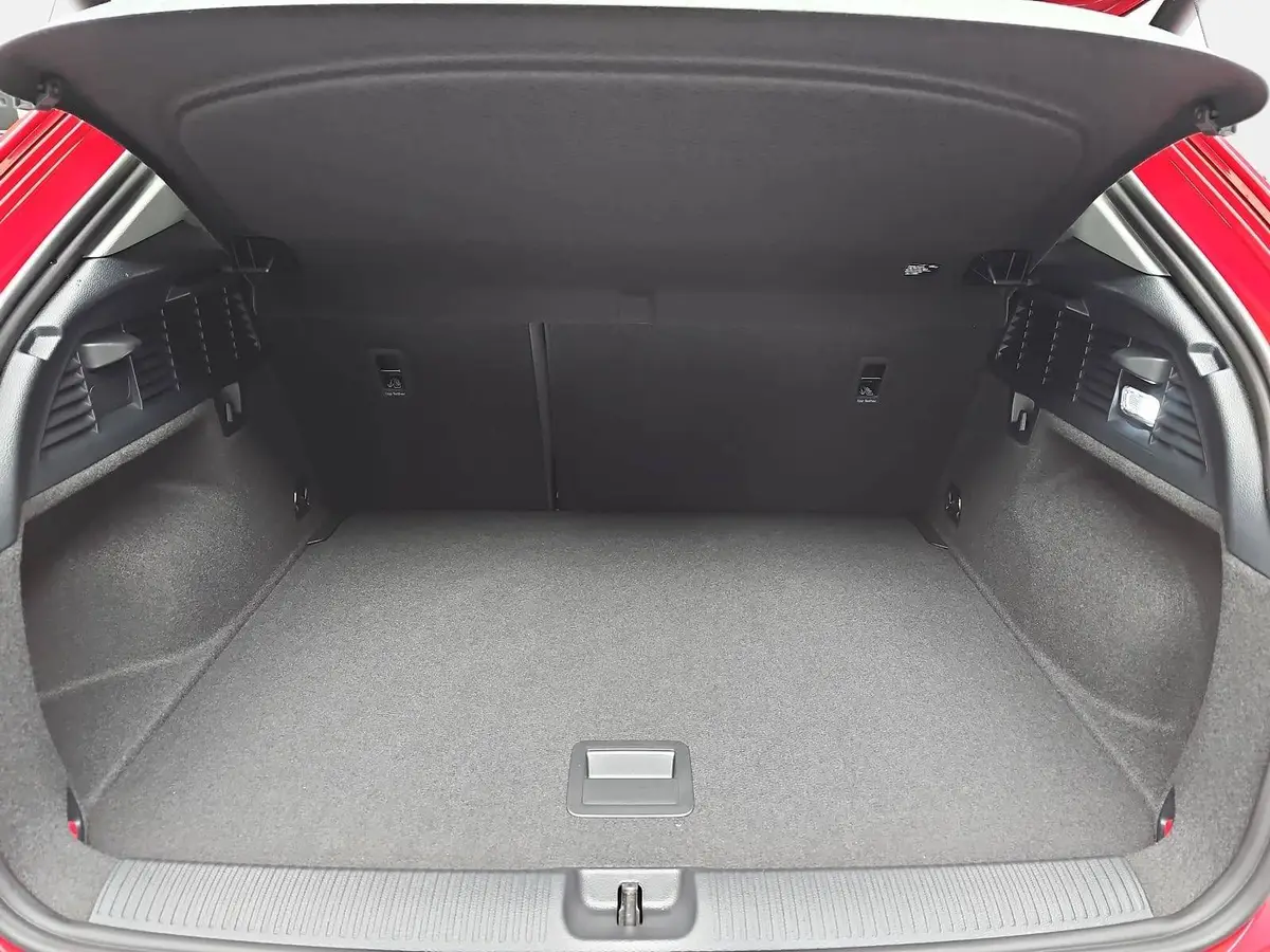 AUDI Q2 35 TFSI S-TRONIC S LINE NAVI LED ACC EL.HECKKL. WI