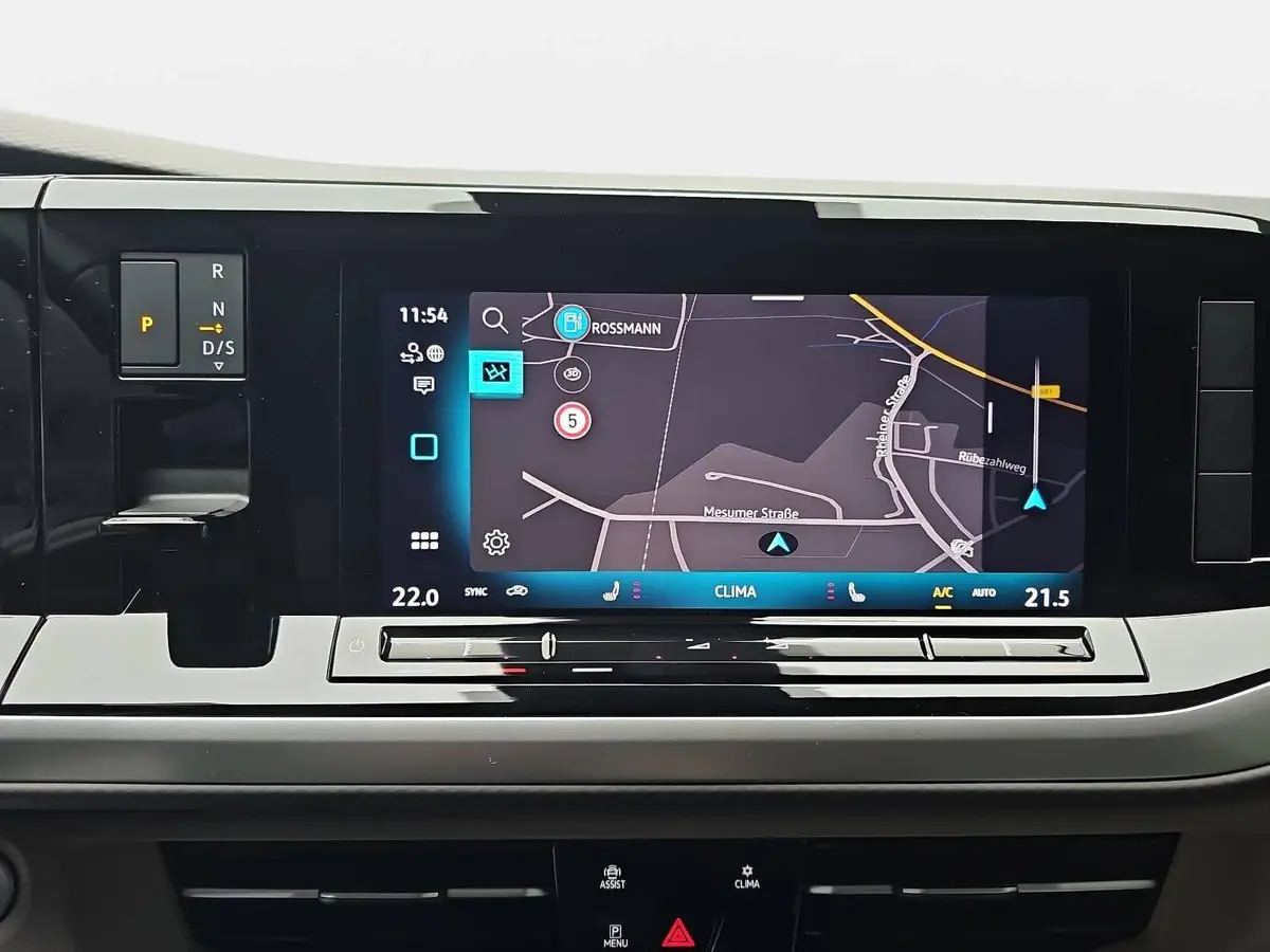 VW T7 MULTIVAN 2.0 TDI DSG LIFE P-ASSIST AHK