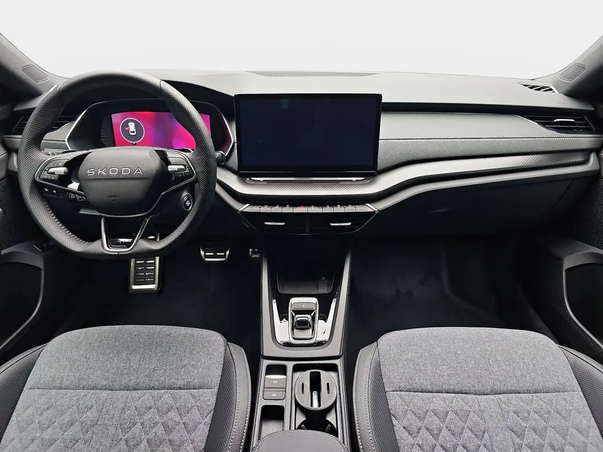 SKODA OCTAVIA COMBI 2.0 TDI DSG SPORTLINE NAVI LED