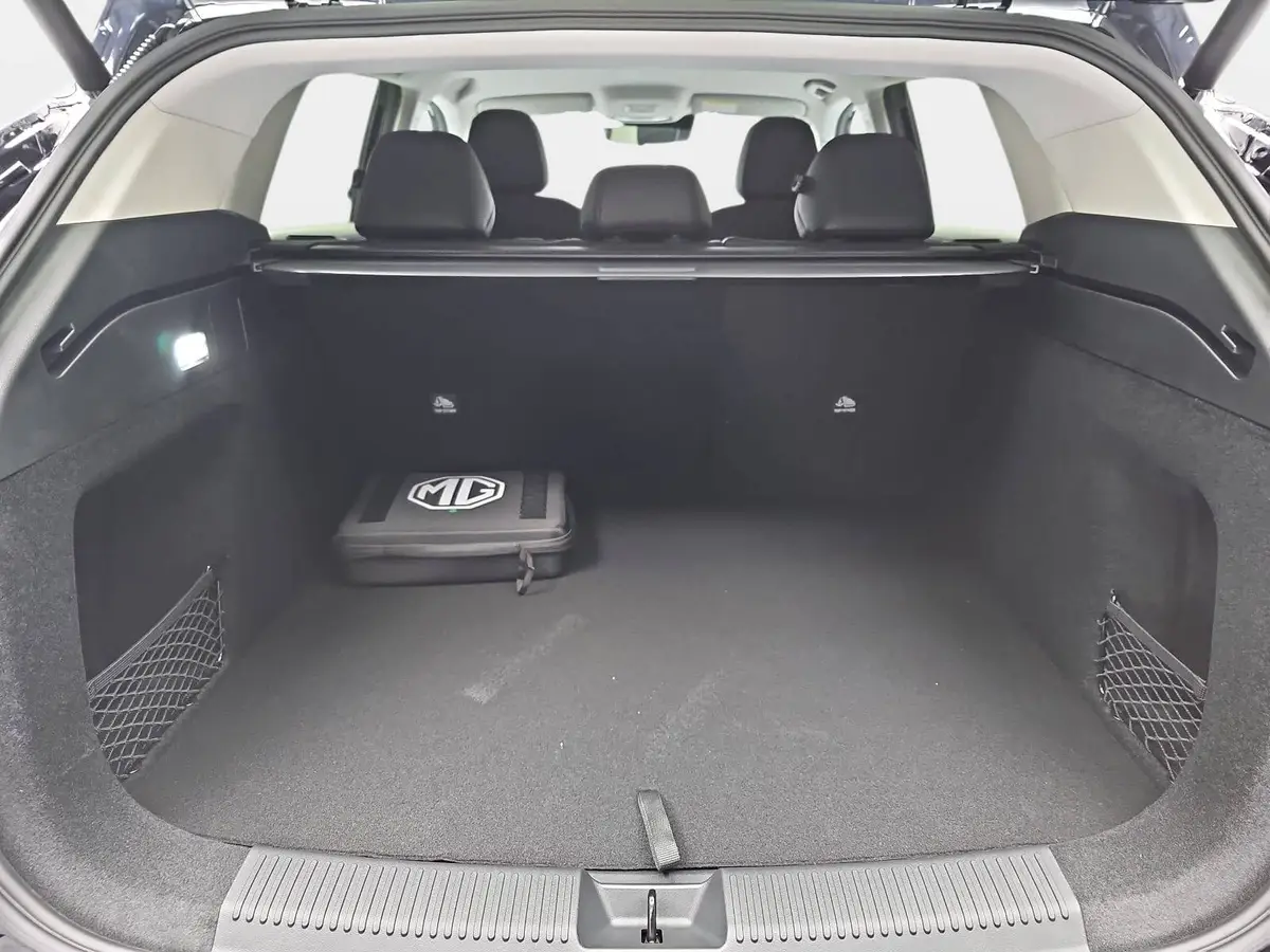 MG HS FÖRDERFÄHIG 1.5 PLUG-IN-HYBRID MY25.5 LUXURY LEDER 360-GRAD-KAMERA 19-ZOLL-LM