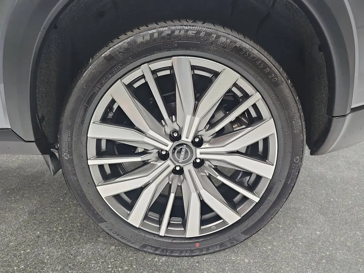 NISSAN X-TRAIL 1.5 VC-T MHEV AUTO. TEKNA PANORAMA BOSE 20ZOLL