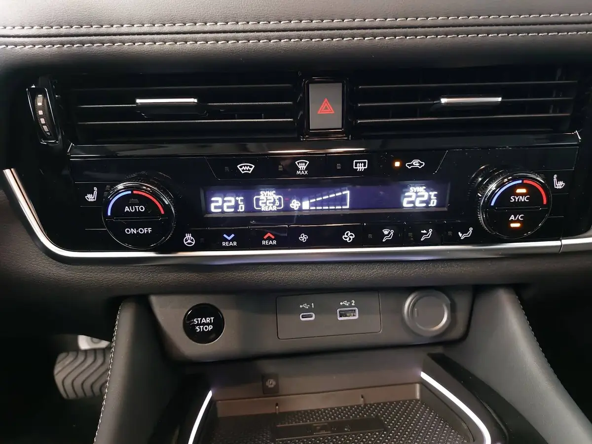 NISSAN X-TRAIL 1.5 VC-T E-POWER AUTO. TEKNA LM20