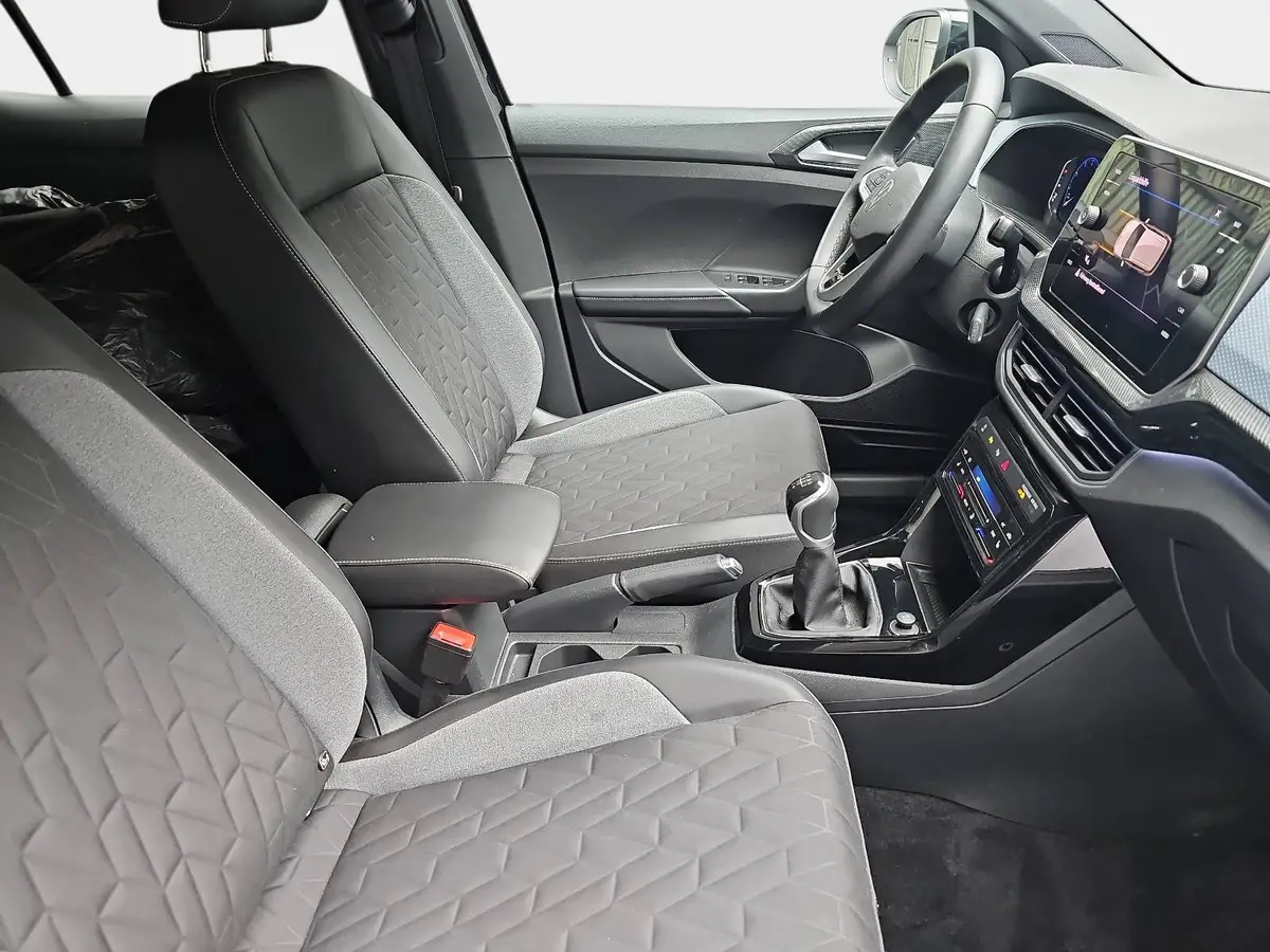 VW T-CROSS 1.0 TSI GOAL NAVI LED KLIMAAUTO ACC P-ASSIST WINTE