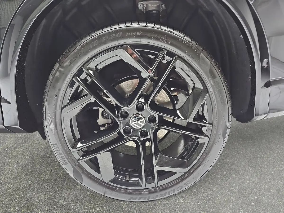 VW TIGUAN 2.0 TDI DSG R-LINE 4M NAVI LED-MATIX LEDER BLACK-S