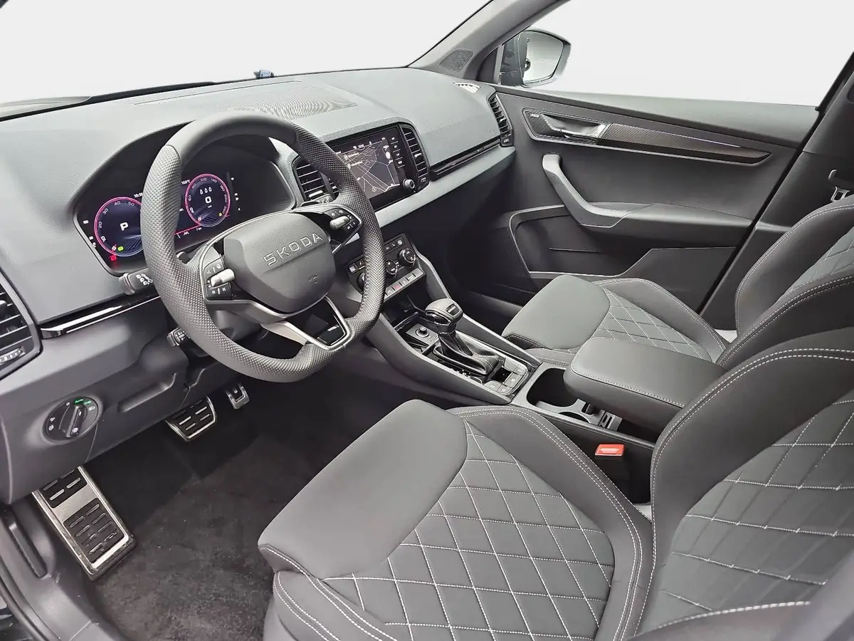 SKODA KAROQ 1.5 TSI DSG SPORTLINE NAVI LED-MATRIX PANO CANTON 