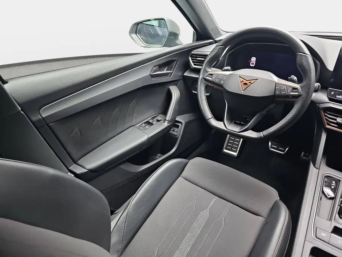 CUPRA LEON ST 1.4 E-HYBRID DSG LED DCC