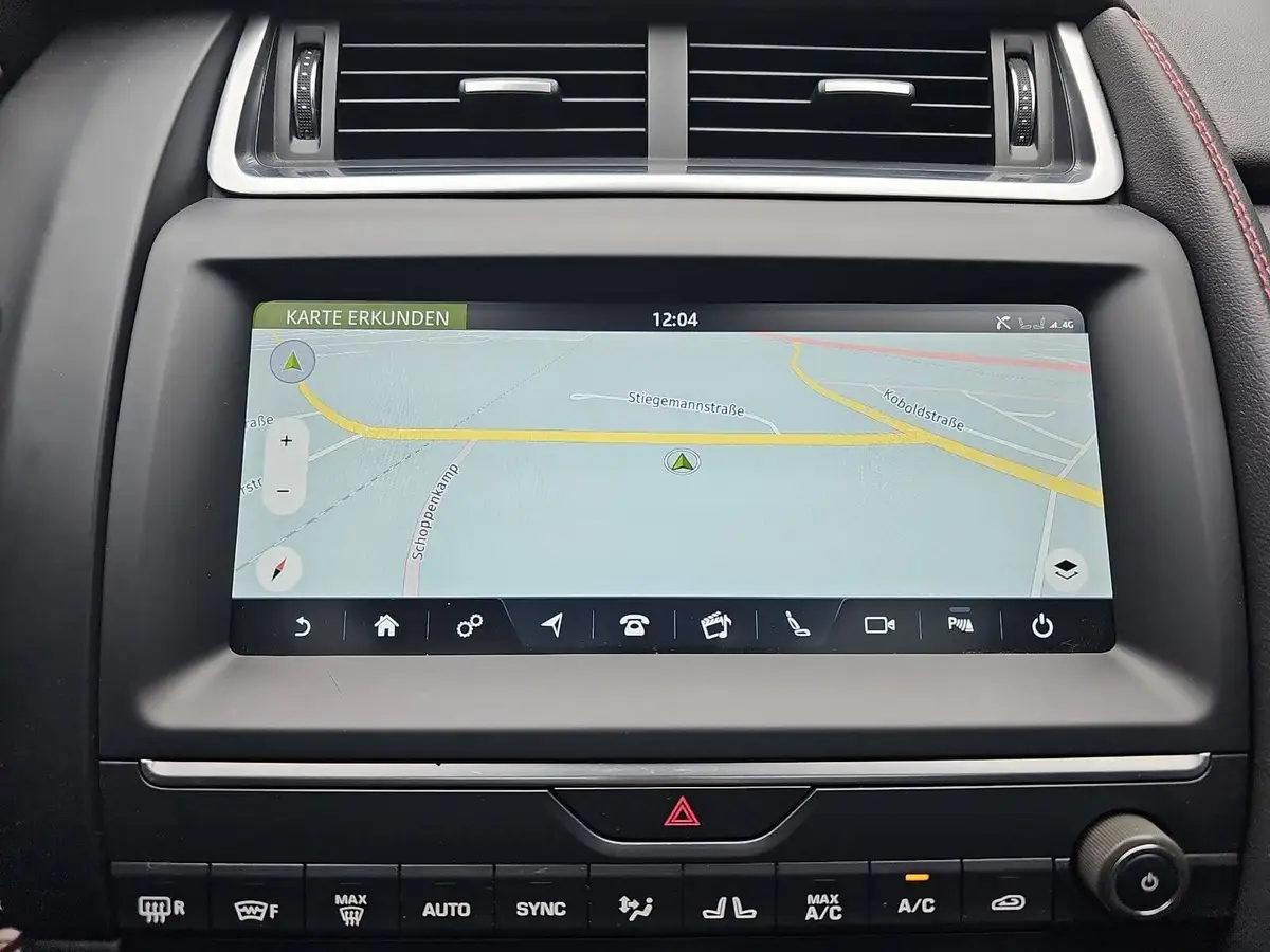 JAGUAR E-PACE D180 AUTO. R-DYNAMIC AWD NAVI LED LEDER WINTER 360