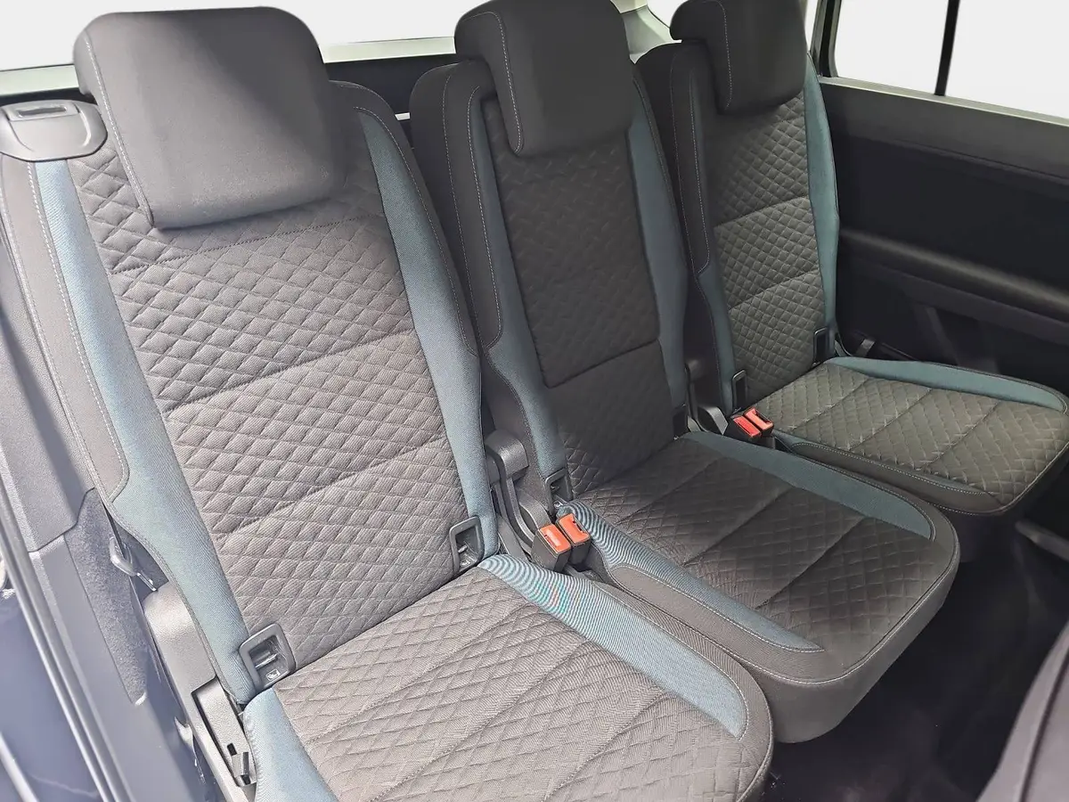 VW TOURAN 1.0 TSI IQ.DRIVE NAVI 7-SITZE LM16