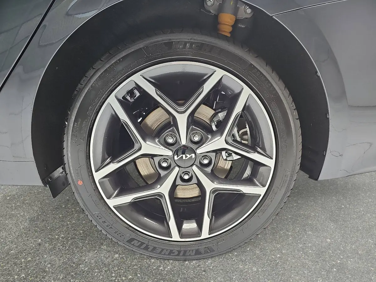 KIA CEED SW 1.0 T-GDI ULTIMATE EDITION STYLE