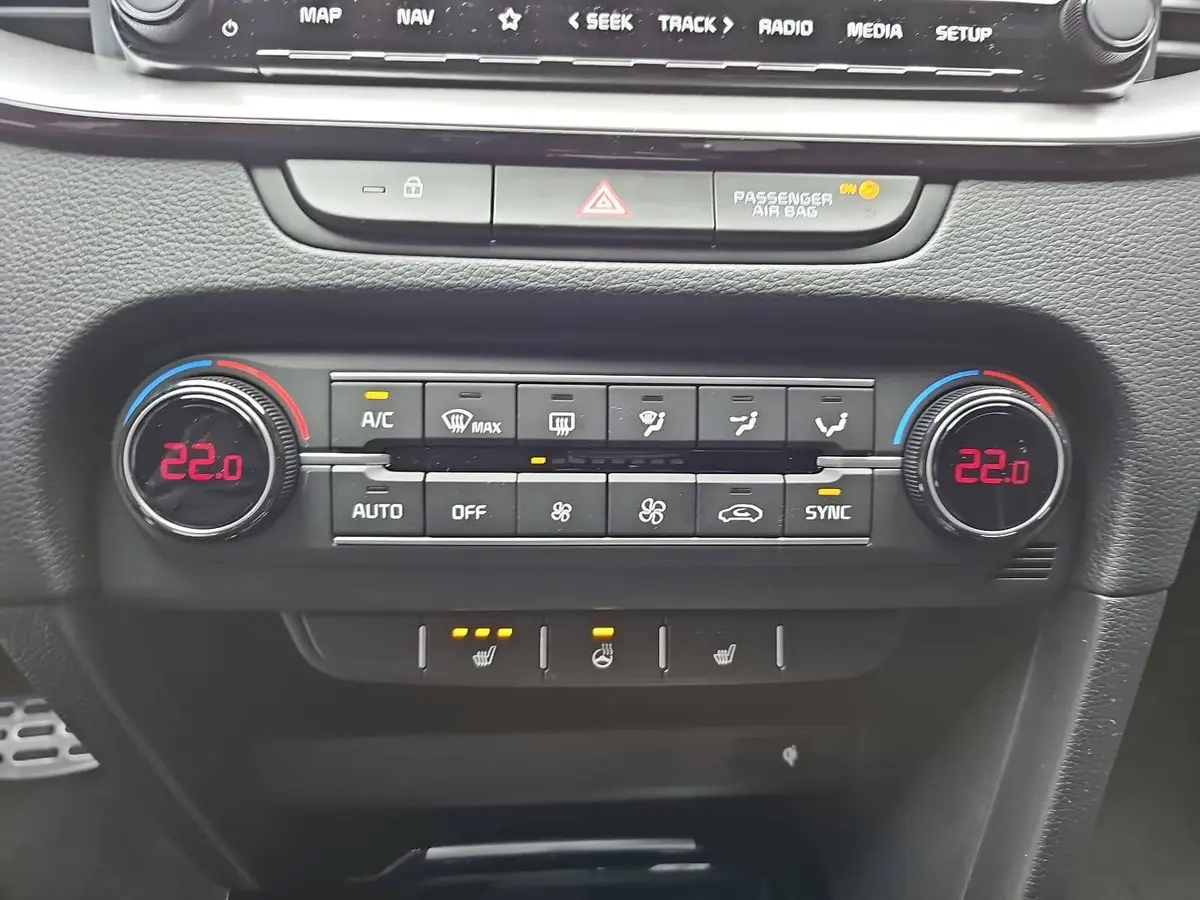 KIA CEED SW 1.5 T-GDI DCT7 GT-LINE TECHNOLOGIE LEDER GLASDACH PERFORMANCE