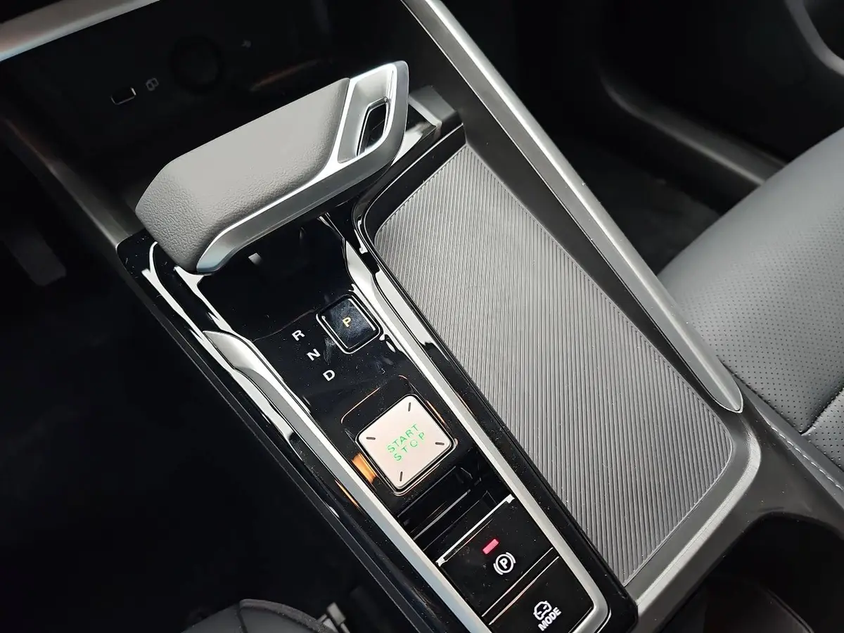 MG ZS 1.5 HYBRID+ MY25.5 LUXURY NAVI LM18 KEYLESS-ENTRY 360-GRAD-KAMERA