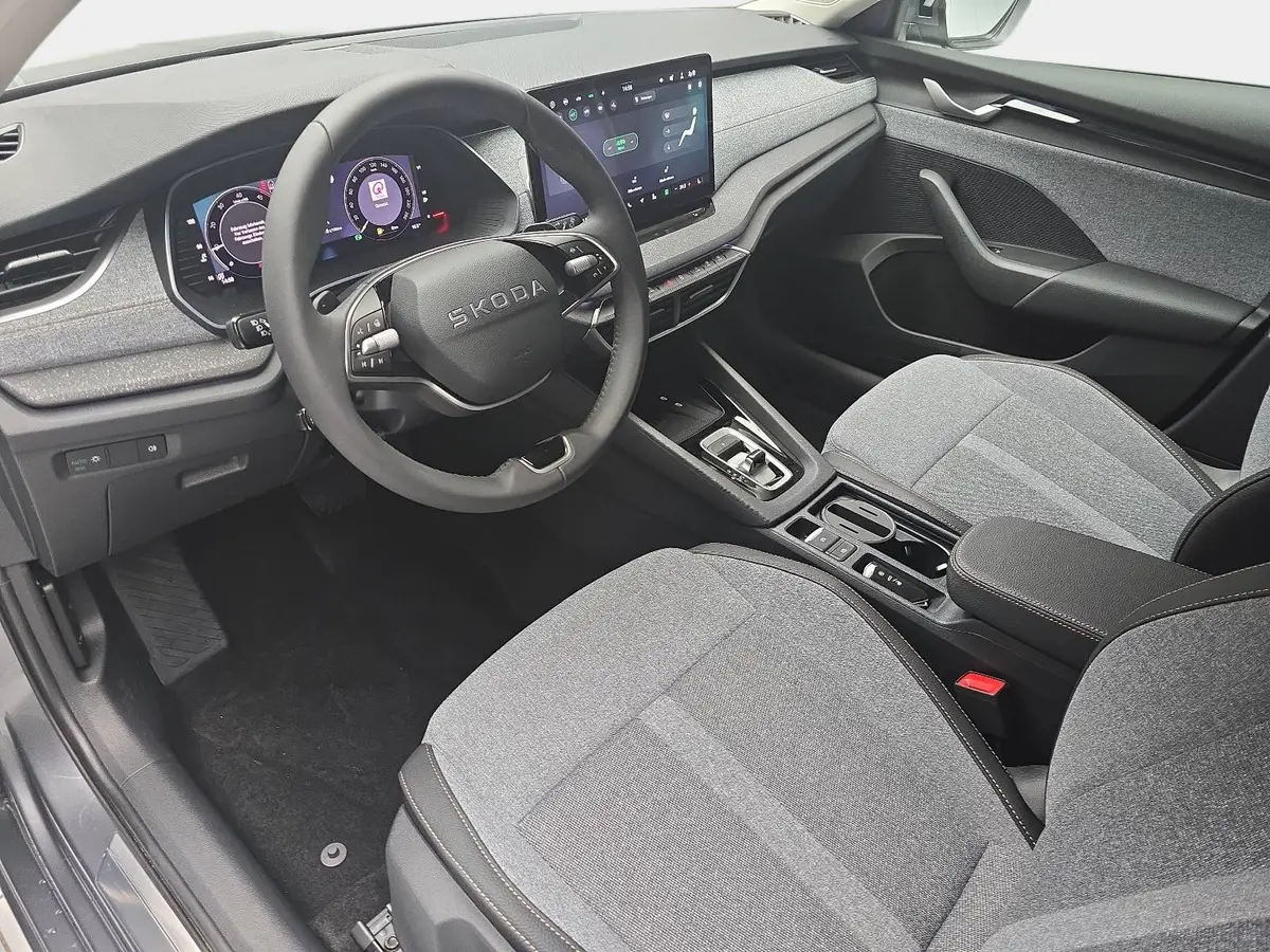 SKODA OCTAVIA COMBI 2.0 TDI DSG SELECTION NAVI LED ACC WINTER KAMERA A