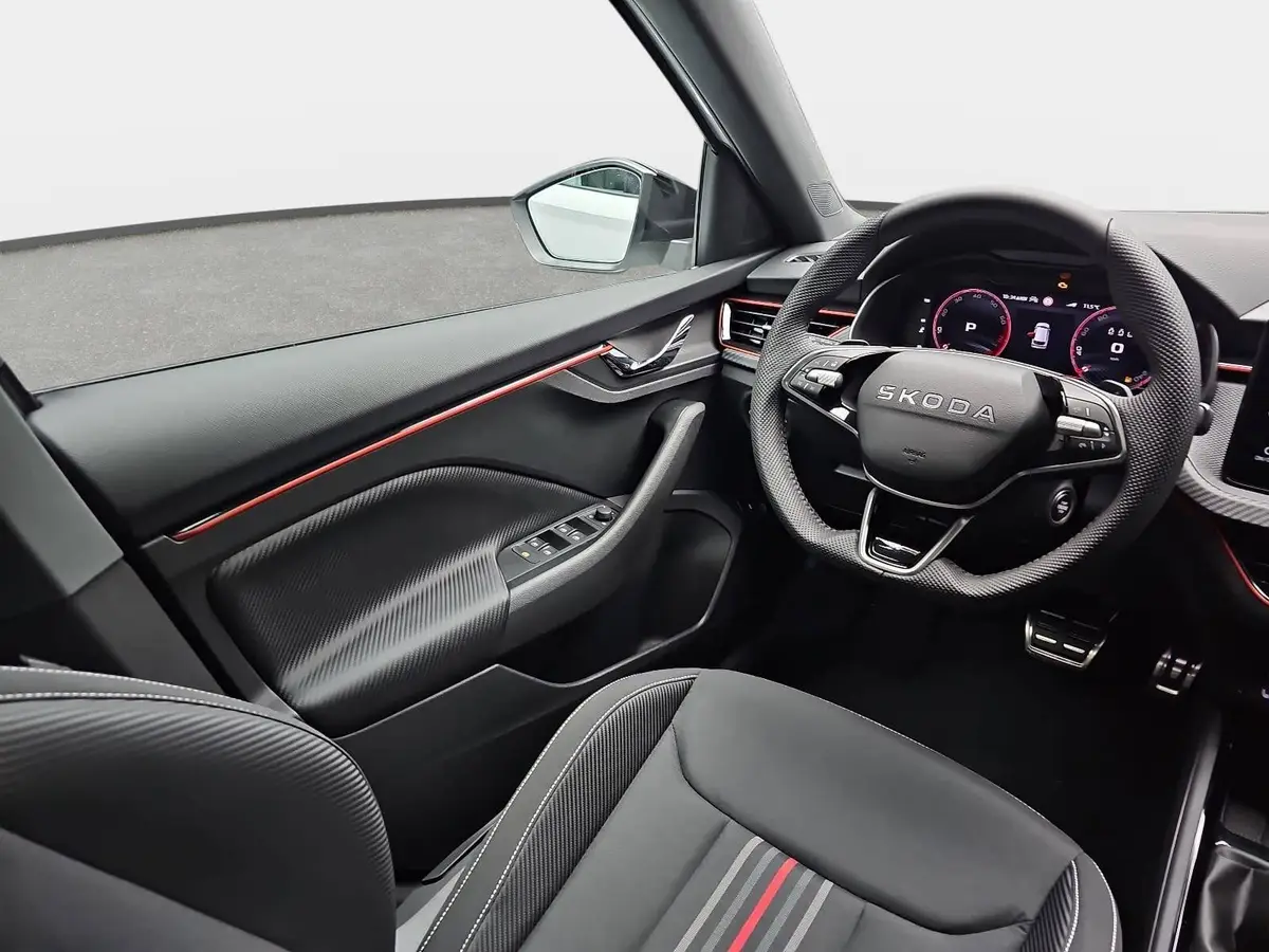 SKODA KAMIQ 1.5 TSI DSG MONTE CARLO NAVI MATRIX-LED PANO WINTE