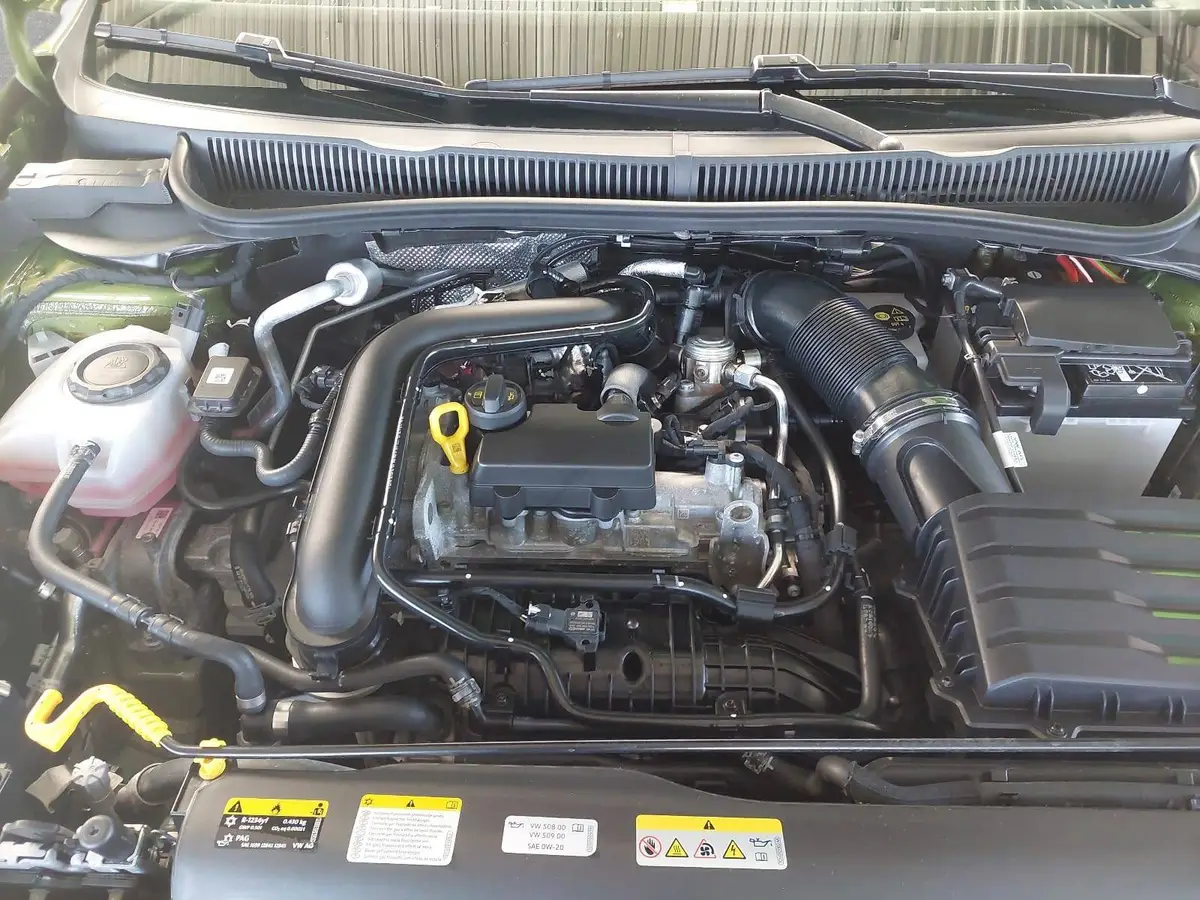 VW TAIGO 1.0 TSI DSG LIFE NAVI LED ACC SITZHEIZUNG PDC KAME